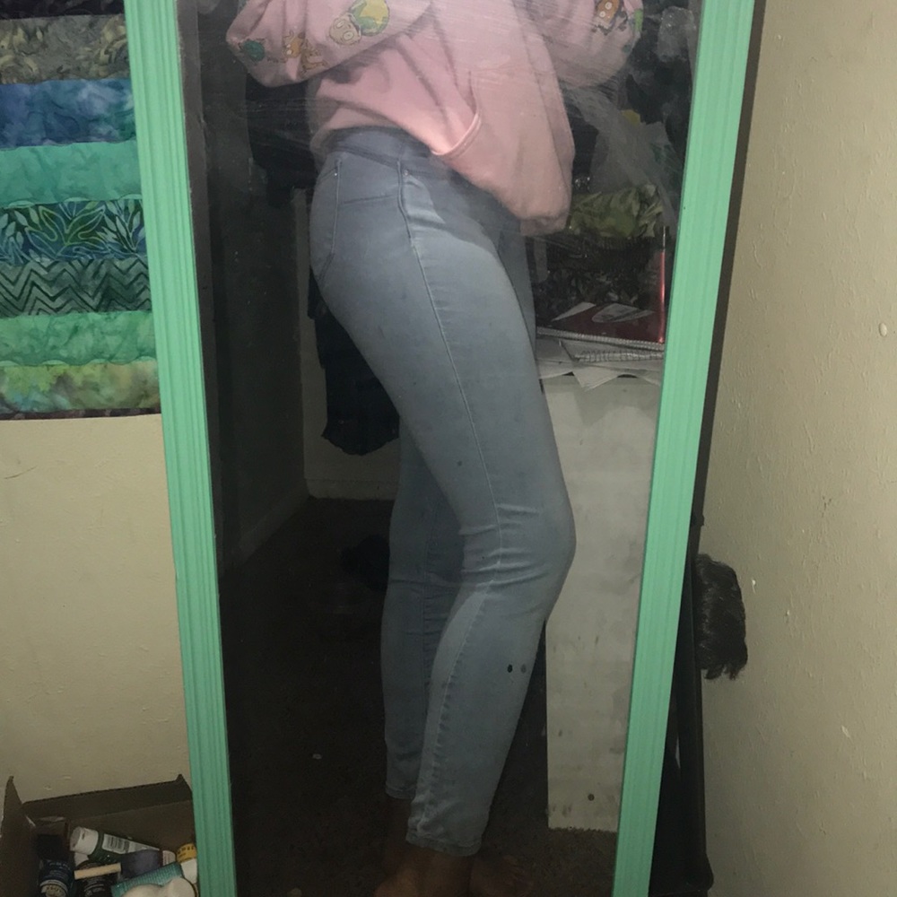 Light wash jeans